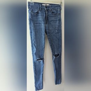 Hollister Distressed High Rise Skinny Jeans Size 3 Long